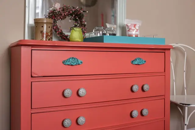 Colorful Guest Bedroom — photo 4 of 7