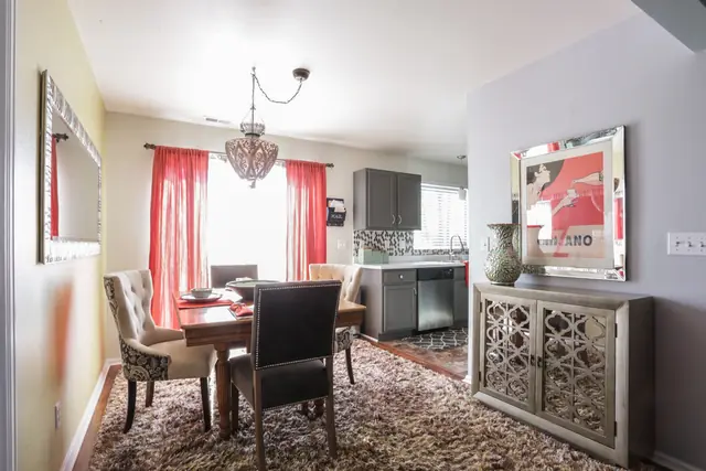 Eclectic Charm Living — photo 3 of 19