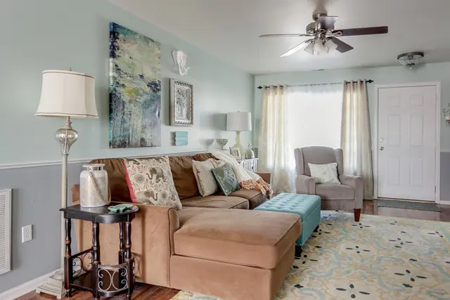 Eclectic Charm Living — photo 11 of 19