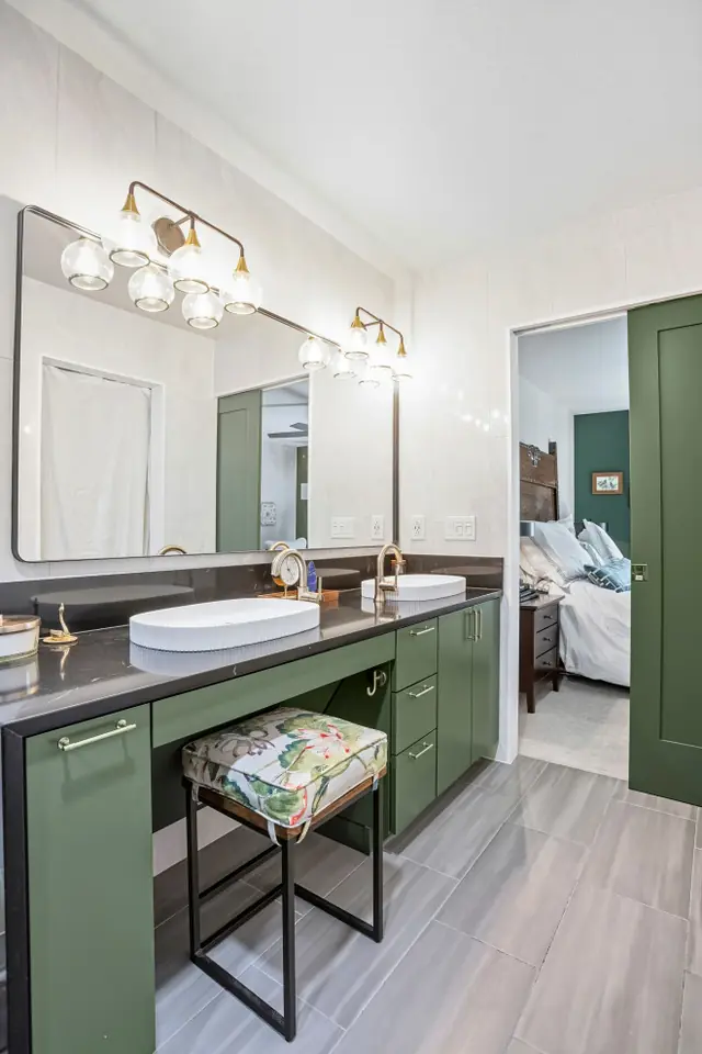 Emerald and Indigo Mosaic Bath — photo 7 of 13