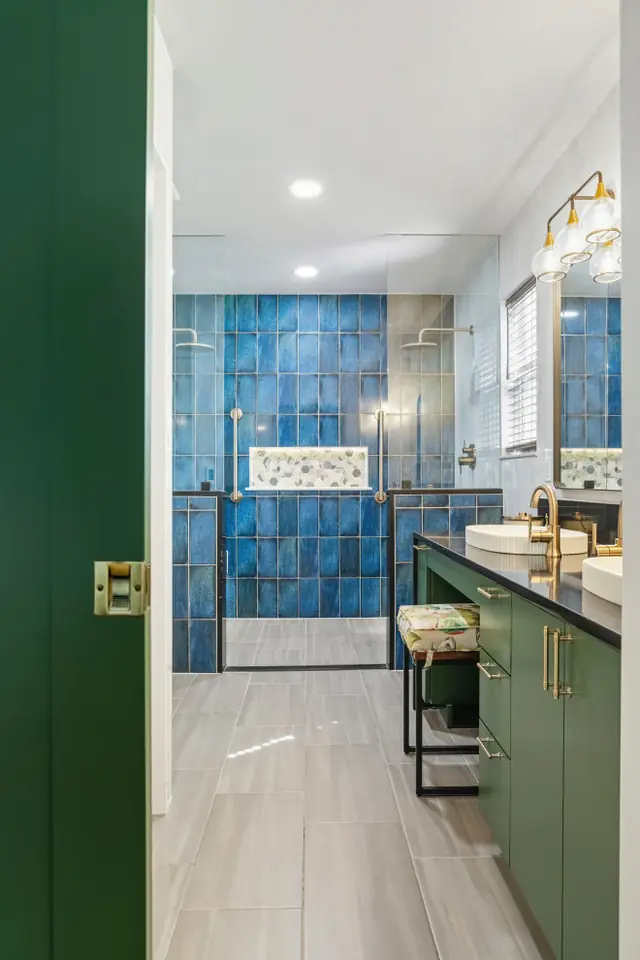 Emerald and Indigo Mosaic Bath — photo 8 of 13