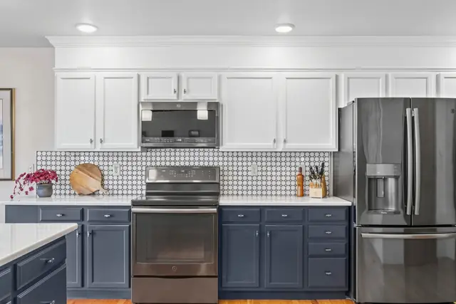 Timeless Open Navy Blue Kitchen — photo 3 of 12