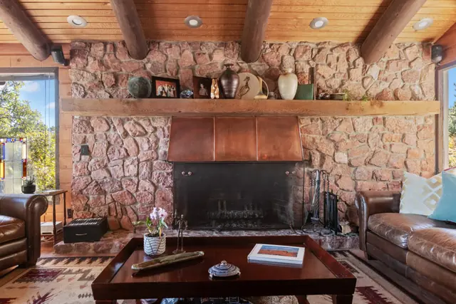 Warm and Inviting Living — photo 3 of 20