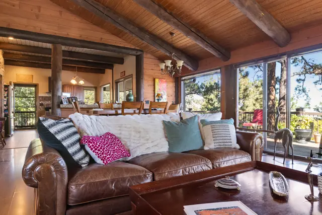 Warm and Inviting Living — photo 6 of 20