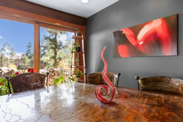 Warm and Inviting Living — photo 8 of 20